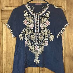 Johnny Was Women’s Embroidered Floral Top Size M