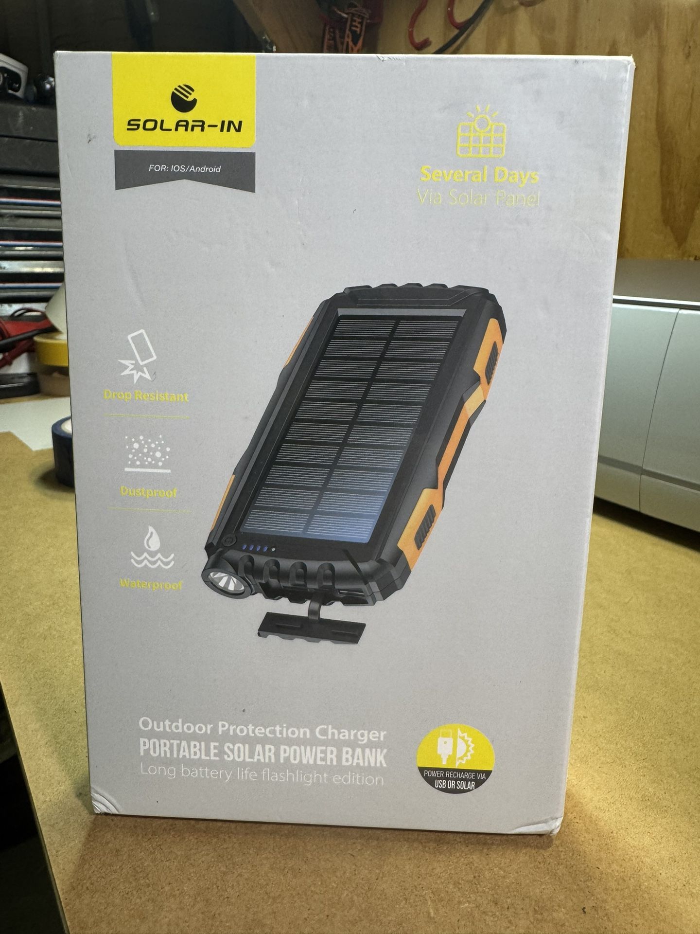 POWER BANK 42,800 MAH SOLAR AND USBC CHARGER