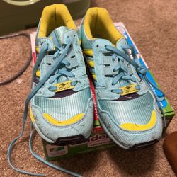 Adidas Torsion Shoes