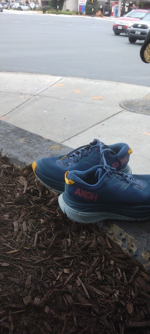 Hookah Shoes Size 9 for Sale in Alexandria, VA OfferUp