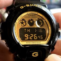 Black And Gold Like New Shock 