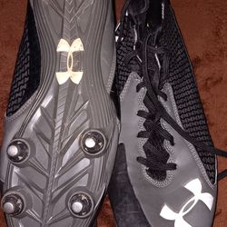 Under Armour Football Cleats  (Size 9.5)