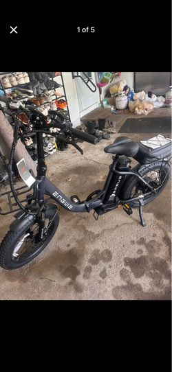 Versatile ENGWE L20 2.0 folding fat tire electric bike