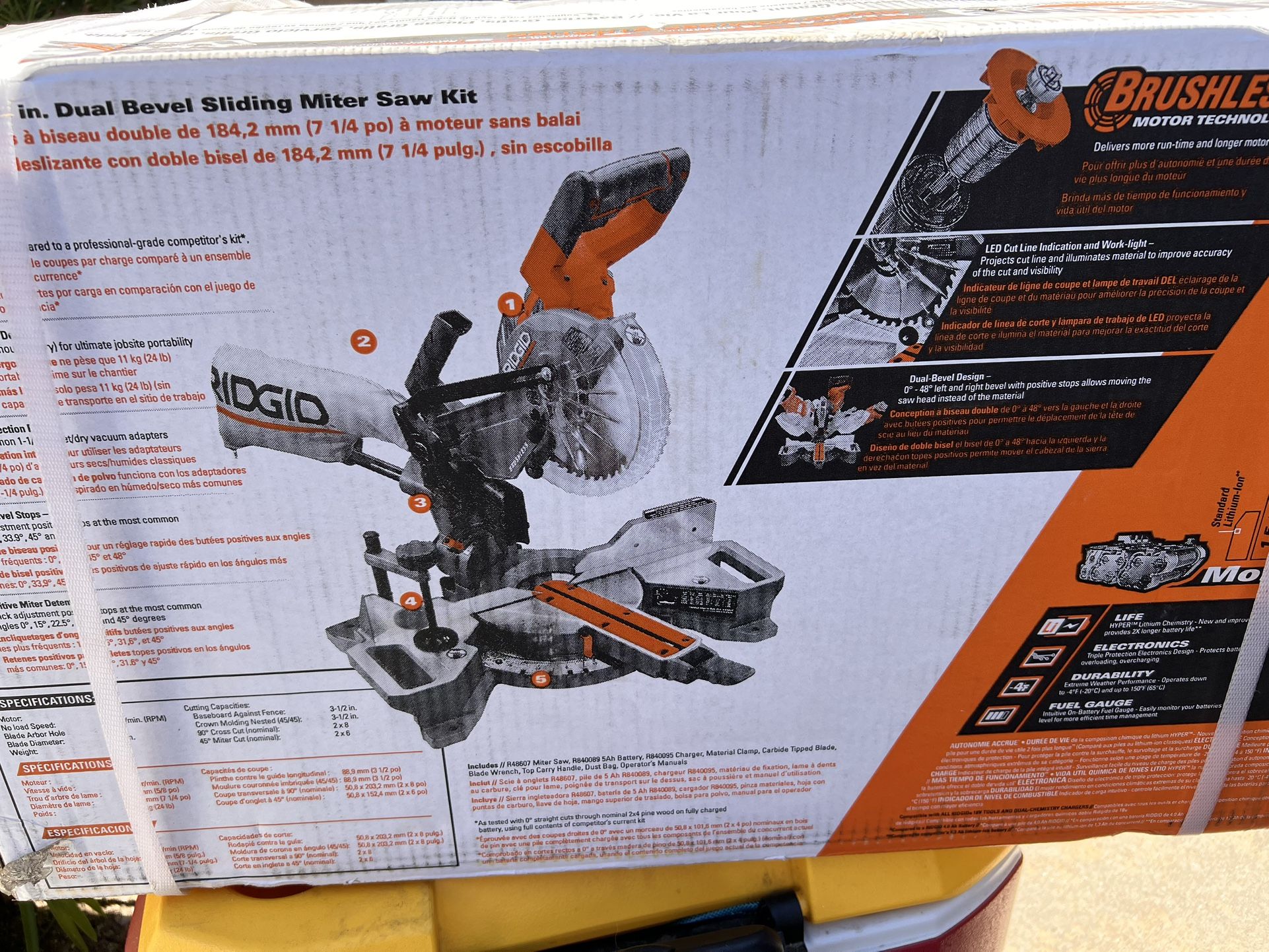 RIDGID 7 1/4” Sliding Compound Miter Saw Kit