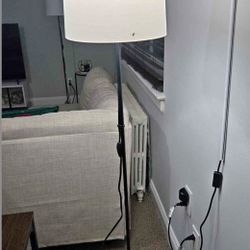 2 floor lamps with bulbs 