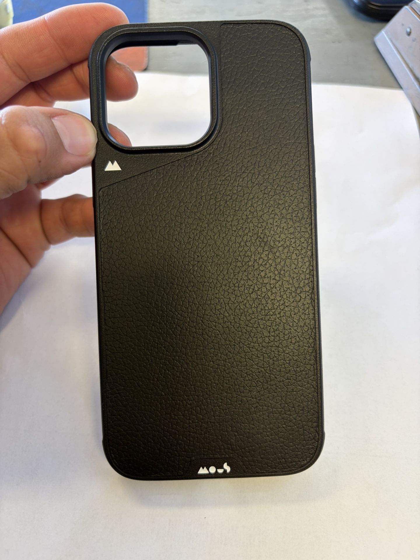 iPhone 16 Pro Max Mous Case 