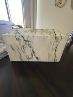  White Classic Cultured Marble Cremation Urn for Human Ashes (A111-3)