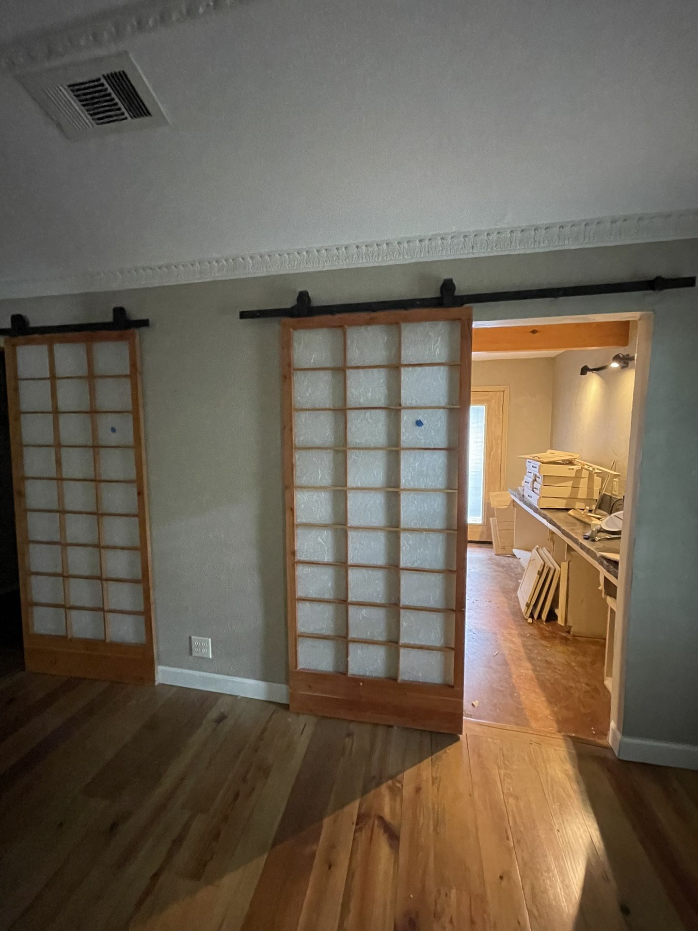 Remodeling Sale - Japanese Soaking Tub, Door, And Mirror