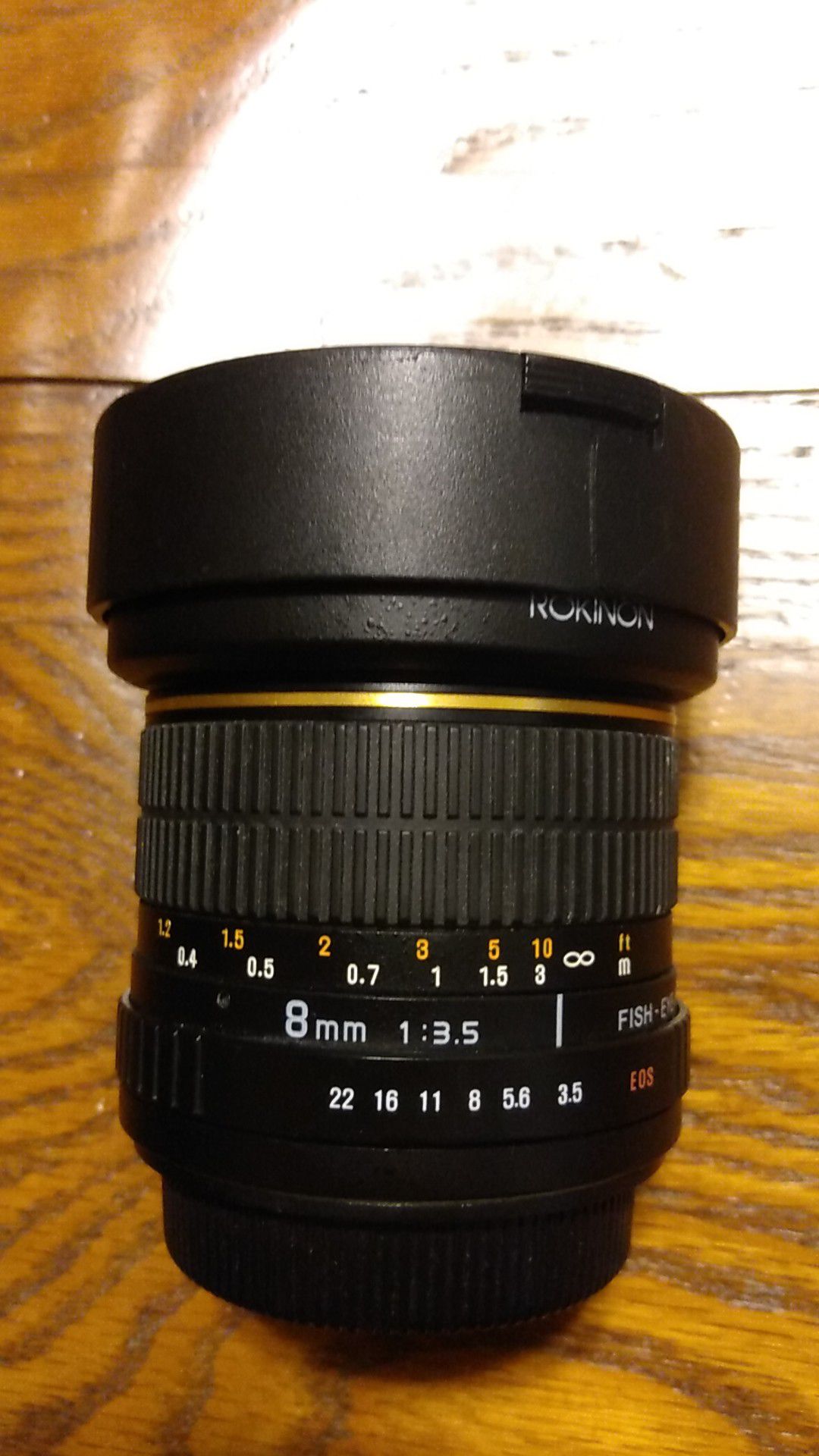 Canon EF-s ROKINON 8mm f3. 5 manual lens