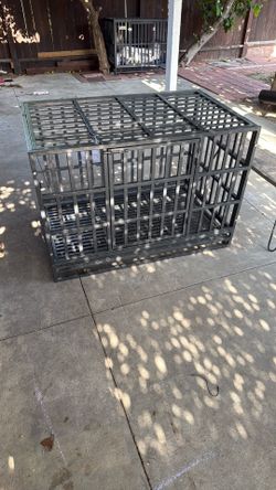 Dog cage (kennel)