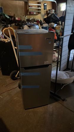 Dorm refrigerator for college or a single room