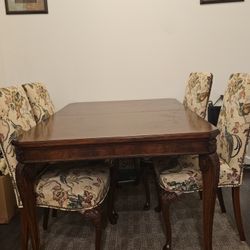 Dinning Table  chairs 