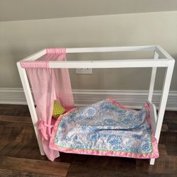 Doll bed