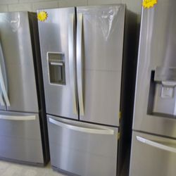 WHIRLPOOL APARTMENT SIZE FRENCH DOOR REFRIGERATOR
