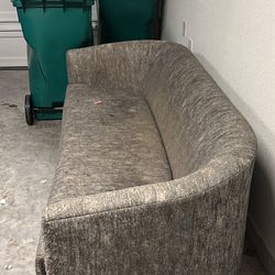 Free Couch 