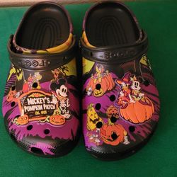 Disney Holloween Crocs!