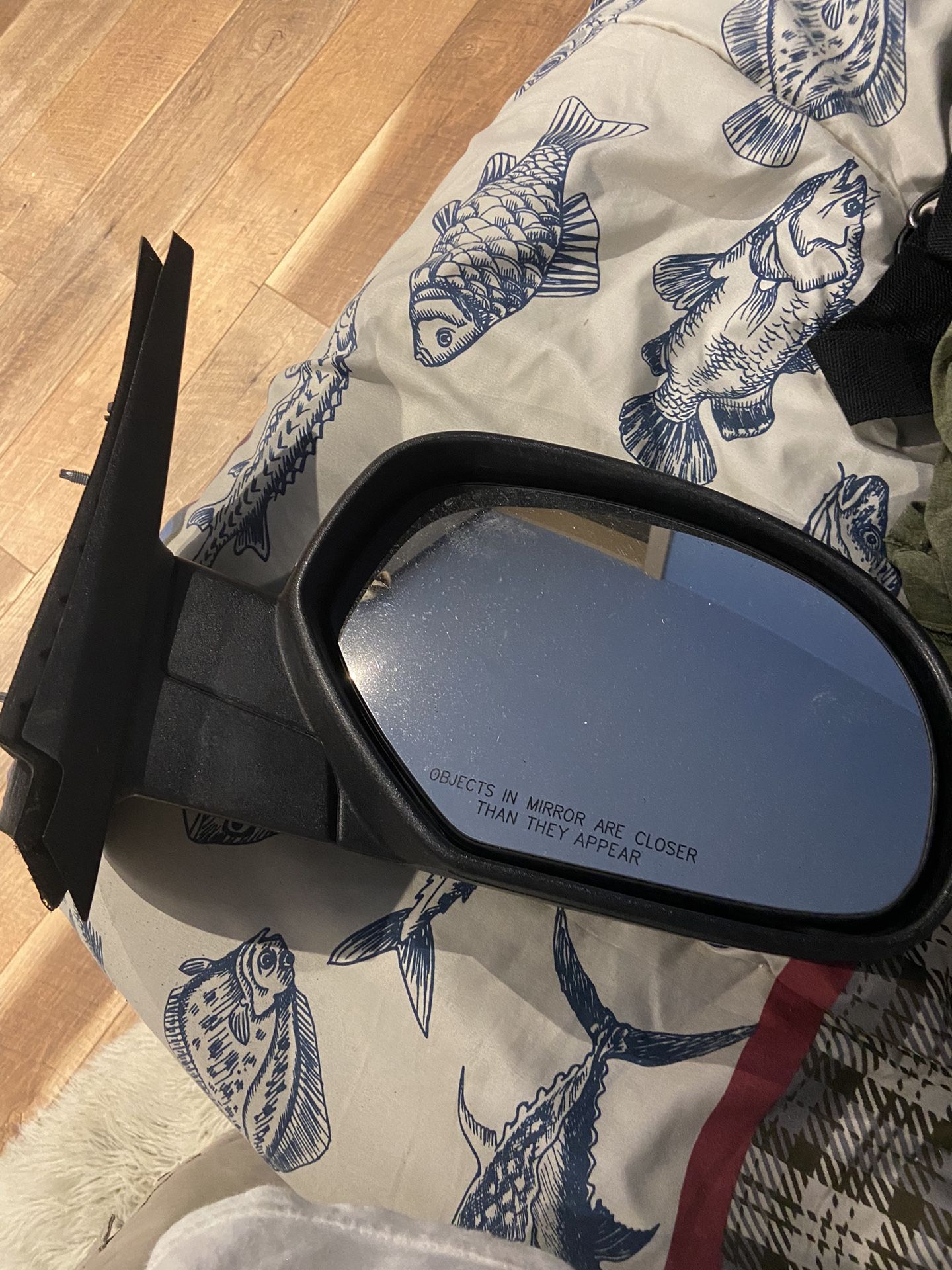 GMC Sierra Side mirror