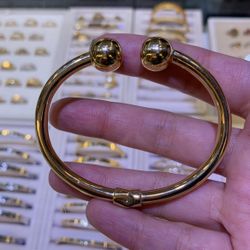 14K Yellow Gold Bracelet