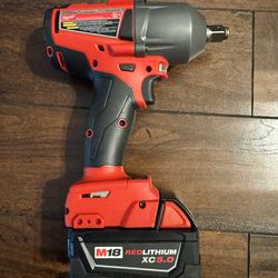 Milwaukee M18 1/2" High Torque Impact Wrench with 5.0Ah Battery Professional Grade Power & Performance Up for sale is a heavy-duty Milwaukee M18 1/2" 