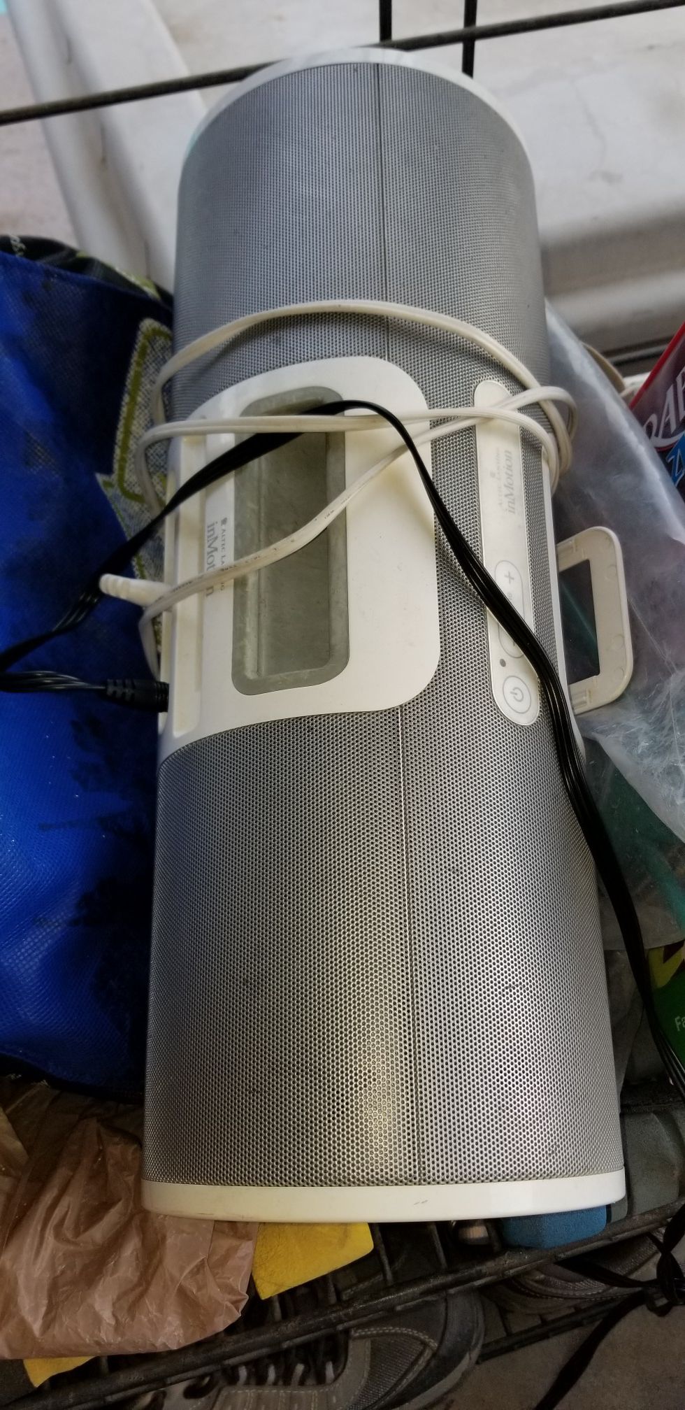 Large speaker