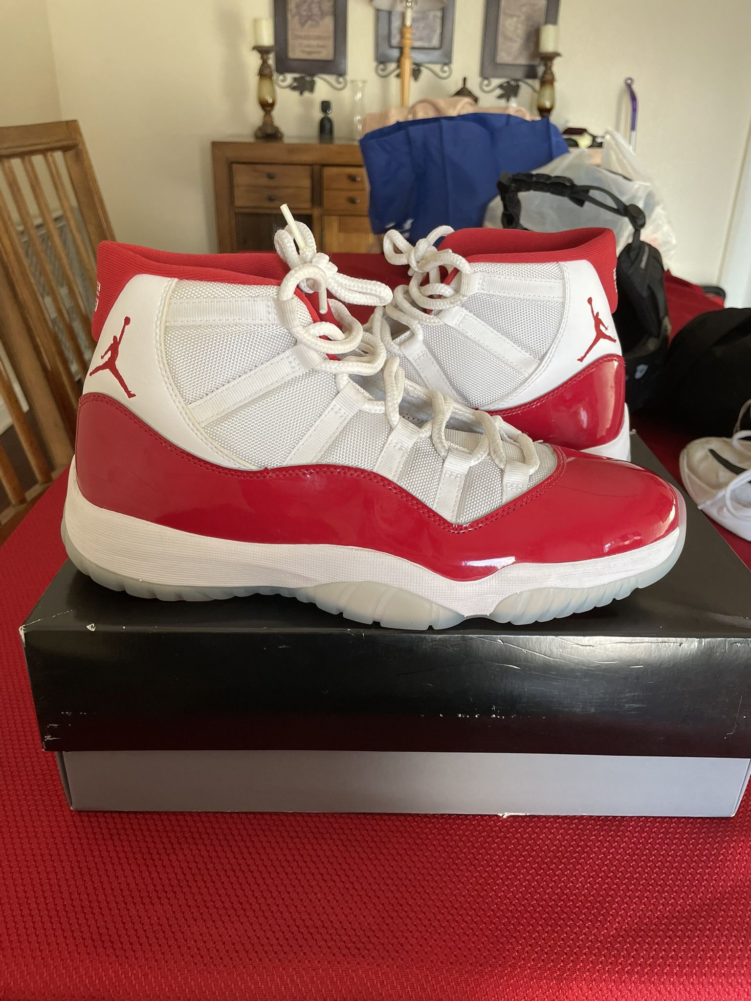 Jordan 11 High - Cherry Red