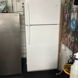 Frigidaire refrigerator