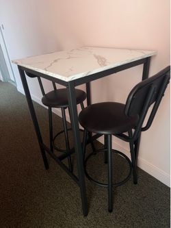 Bar Stool Table and Chairs