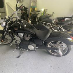 2005 Victory 8Ball