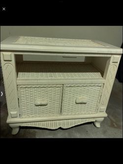 WICKER TV STAND
