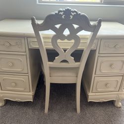 PRINCESS DESK & CHAIR 