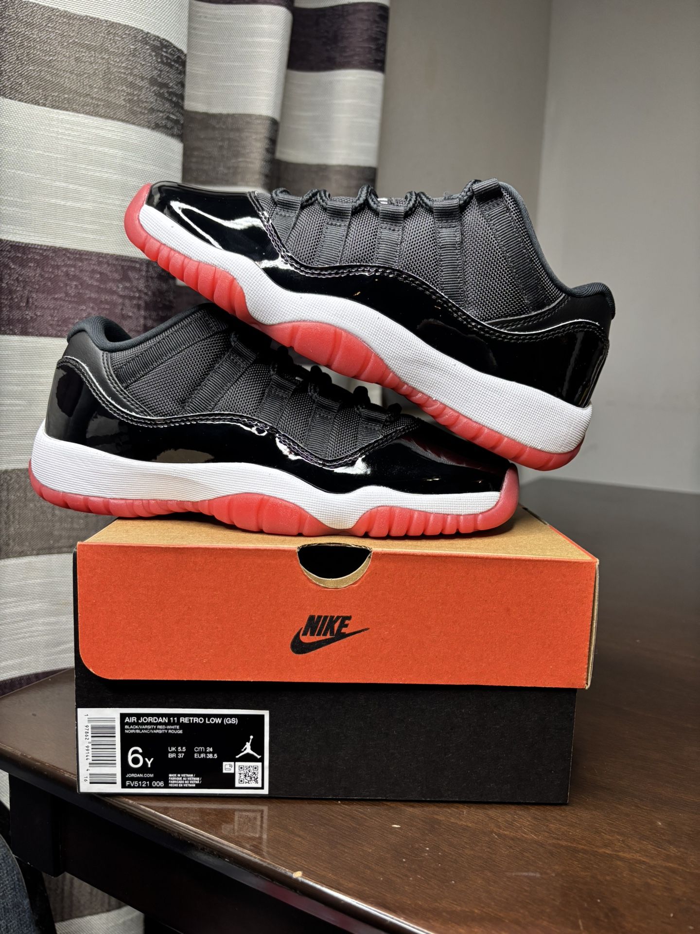 Air Jordan 11 Retro Low