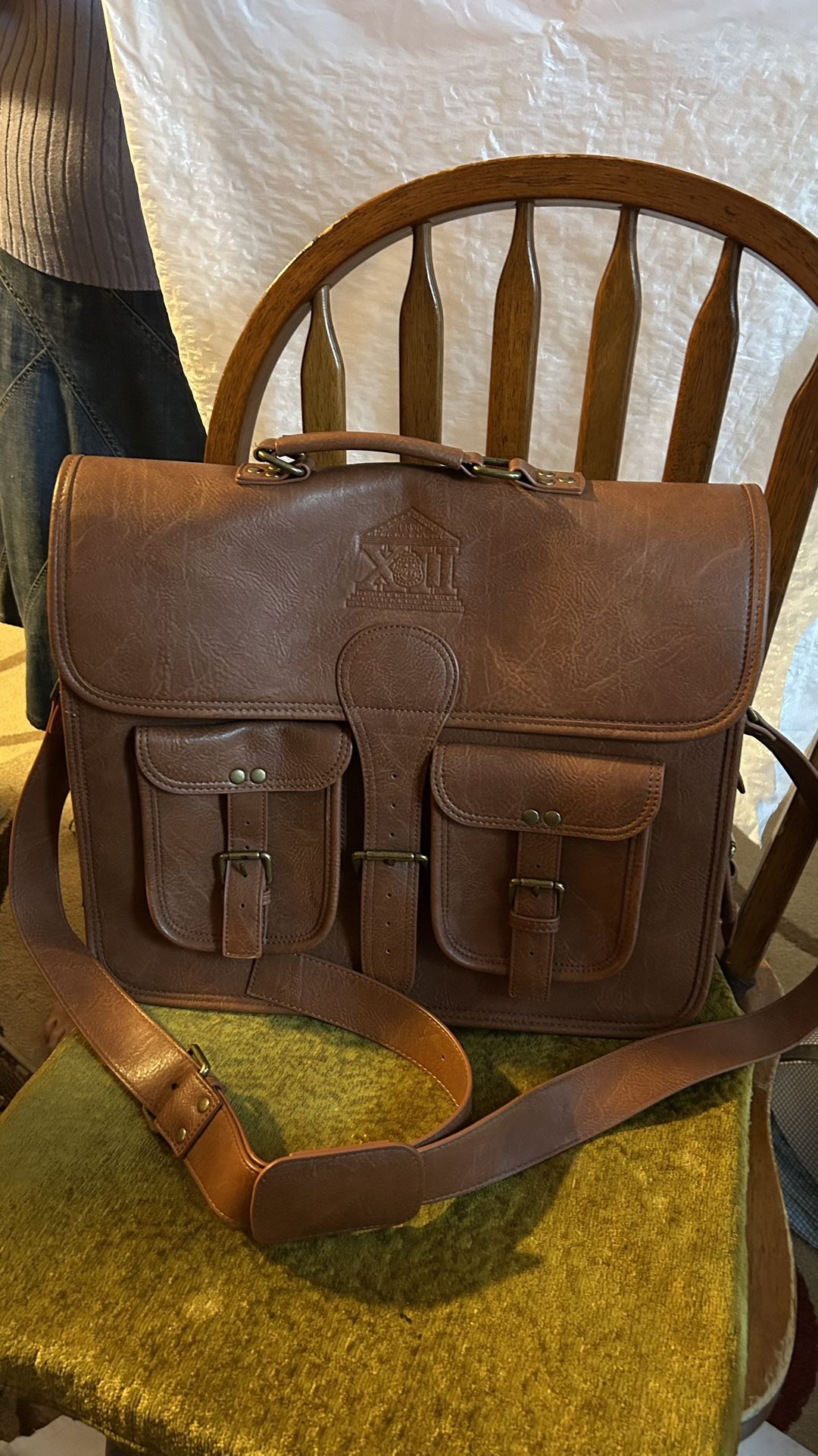 The Oracle Leather Briefcase 