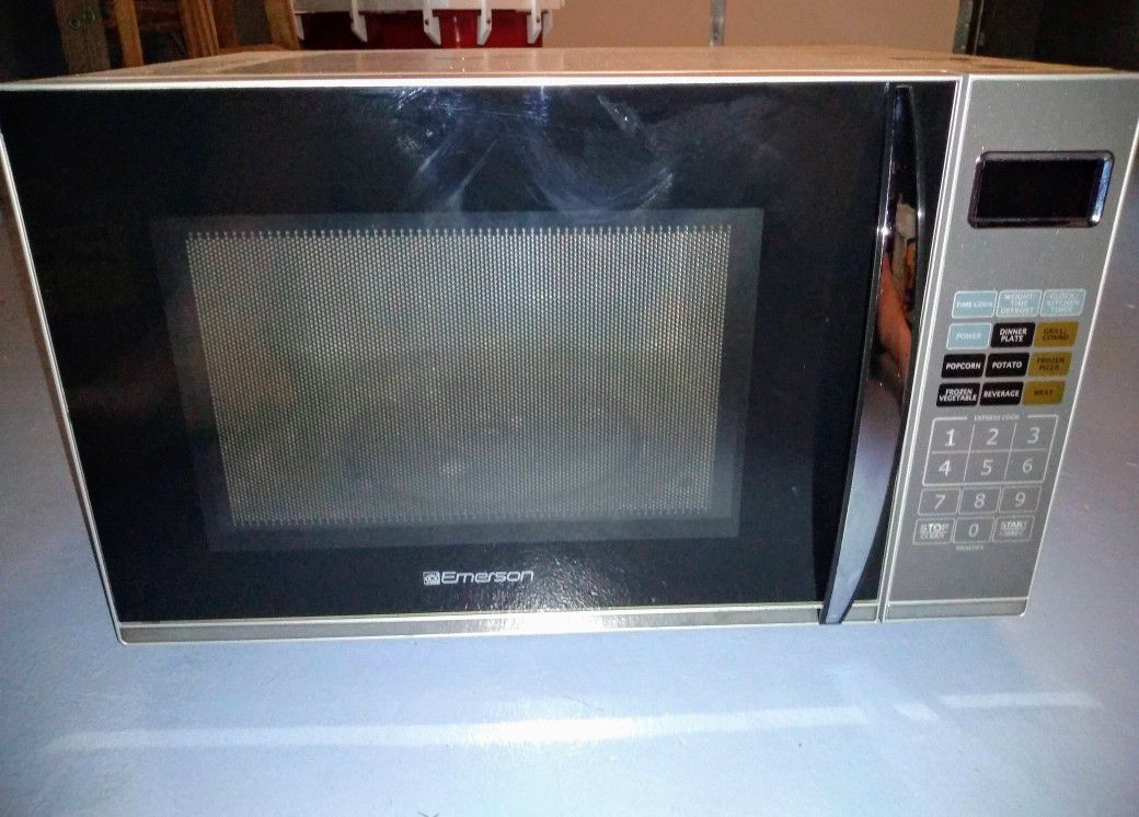 Emerson 1100watt microwave