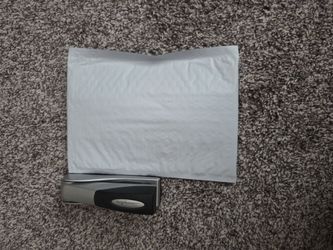 10 White Bubble Mailers 9in×6in×1.5