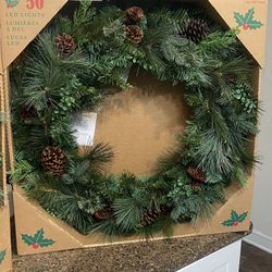 Christmas Decor Wreath Pre Lit Battery Operated