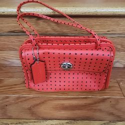 Coach
CADY CROSSBODY IN DOT PRINTED CROSSGRAIN LEATHER. NWT 