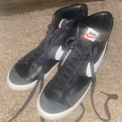 Nike Blazers Mens Size 9.5