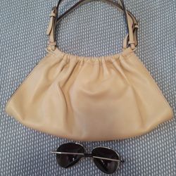 Various Women's Purses Message For Prices Pickup In Oakdale 