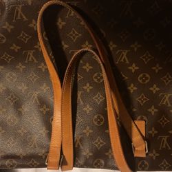 Louis Vuitton Tote for Sale in Katy, TX - OfferUp