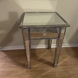 Wayfair Mirrored End accent Table with storage one Drawer / nightstand Antique Silver / Mirror 