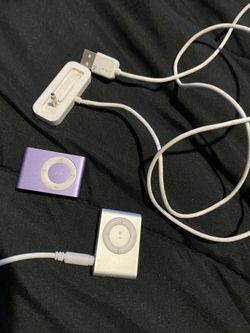 iPods 2 with charger