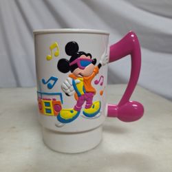1980's MICKEY MOUSE WALT DISNEY WORLD ON ICE 3D MUG