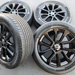 21” Range Rover 2024 New Gloss Black OEM Wheels & Tires 
