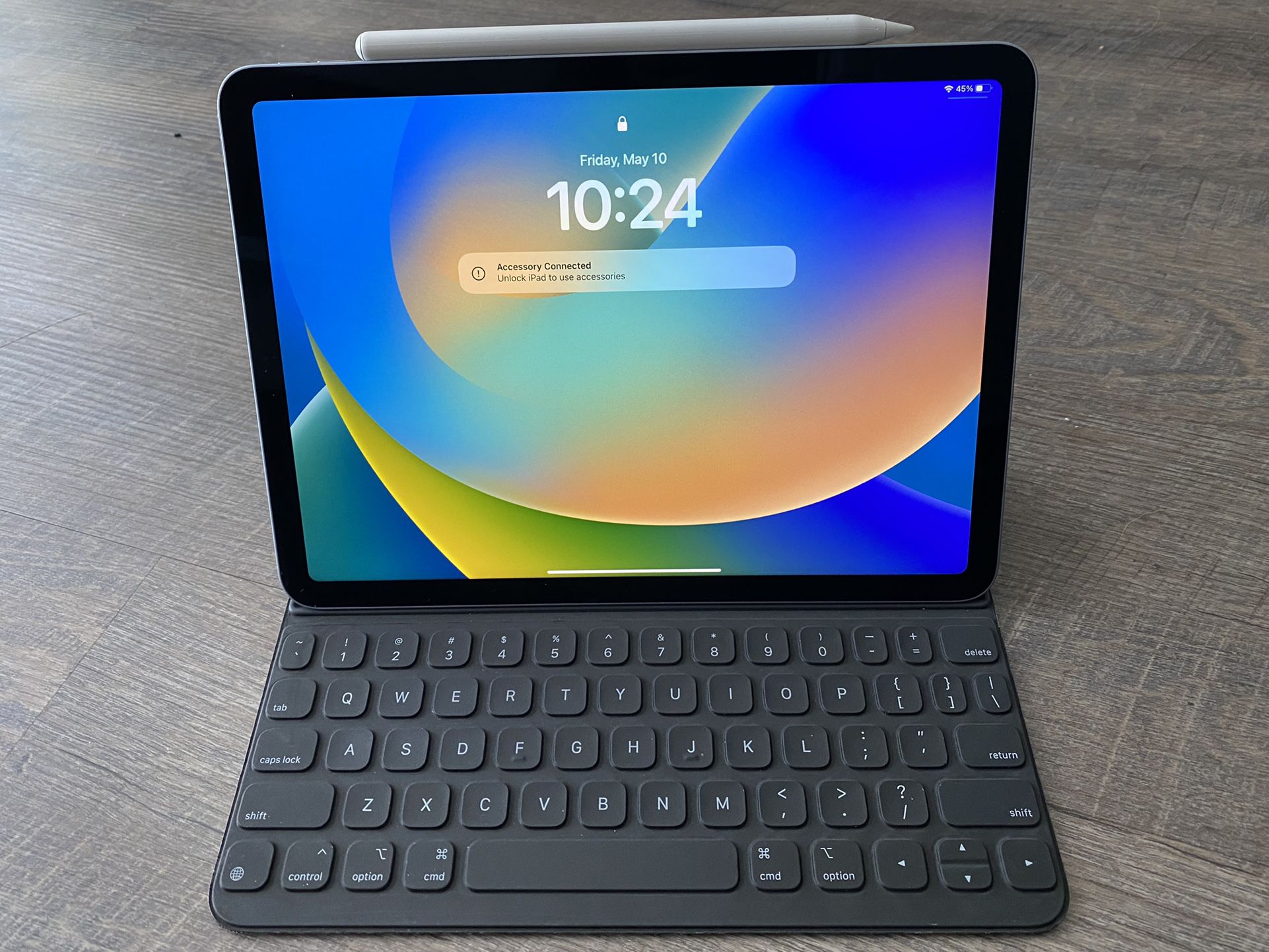 iPad Air 4th Gen With Keyboard And Pencil