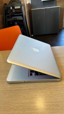 Apple MacBook Pro 13” i5/8GB/256GB SSD $140