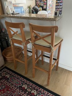 Set of 2 Wooden Bar Stools