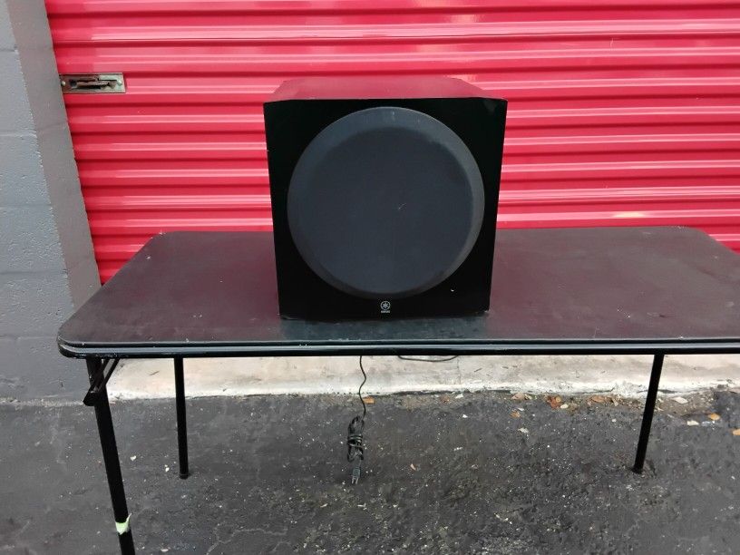 SUBWOOFER YAMAHA ACTIVO PROFESIONAL EXCELLENT CONDITIONS