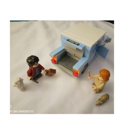 Lego Harry Potter Ford Anglia fly to Hogwarts