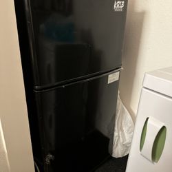Mini Fridge Black 