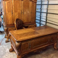 Gorgeous Michael Amini Eden Desk with Hutch